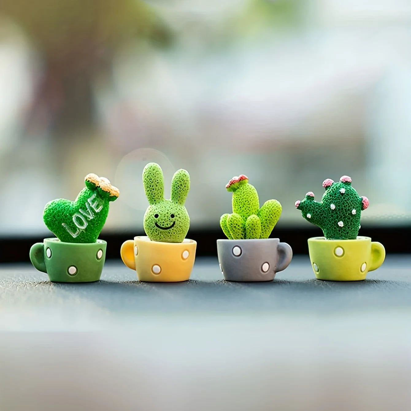 1 Set Of 4 "Love" Resin Cactus